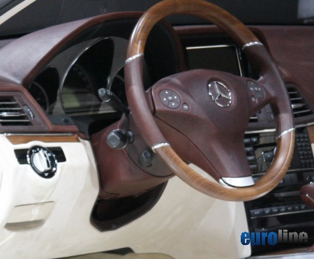 Новый Mercedes получил три двери