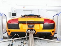 Lamborghini разработает гибридные и биотопливные суперкары