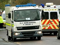 Британские полицейские взорвали неправильно припаркованный автомобиль