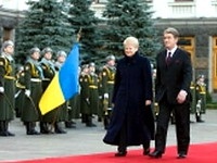 Украинцы получат право бесплатного въезда на территорию Литвы