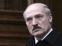 Лукашенко передал Берлускони материалы из архивов КГБ