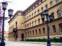 Латвийские депутаты отказались уменьшать себе зарплату Латвийские депутаты отказались уменьшать себе зарплату