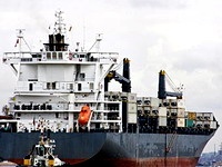 Сомалийские пираты освободили украинских моряков