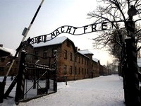 Польская полиция нашла надпись "Arbeit Macht Frei"