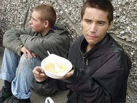 Около 2,7 тыс берлинских бездомных были приглашены на благотворительный рождественский обед