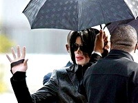 ФБР рассекретило досье на Майкла Джексона