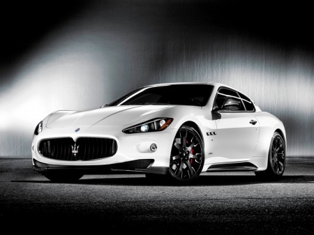 Maserati GranTurismo S MC Sport Line: специальная версия для Ближнего востока и Италии