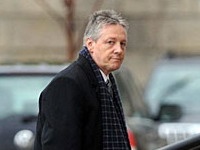 Глава Северной Ирландии временно покинул пост из-за измены жены