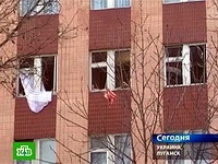 Число жертв взрыва в больнице Луганска возросло до 8 человек
