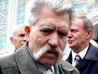 Борец за чистоту "украинской расы" призвал голосовать за Тимошенко