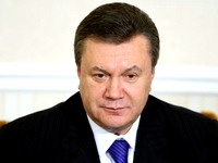 Янукович: После выборов придется на какое-то время подтянуть пояса