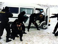 Майор украинской милиции взял в заложники женщину