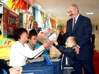 Александр Лукашенко напомнил Дмитрию Медведеву о базах