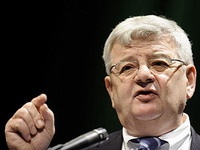 Лидер немецких "зеленых" обвинил Меркель в подрыве престижа Германии