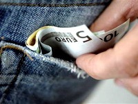 Правительство ФРГ утвердило повышение социальной помощи безработным на 5 евро