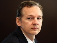 Основатель Wikileaks встретится с британской полицией