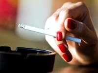 В Испании запретили курить в ресторанах и барах В Испании запретили курить в ресторанах и барах