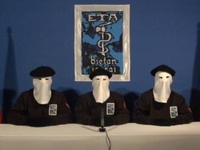 ETA окончательно отказалась от вооруженной борьбы