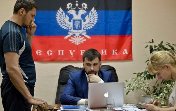 Глава ЛНР обвинил главу ДНР в измене и объявил ему войну Глава ЛНР обвинил главу ДНР в измене и объявил ему войну