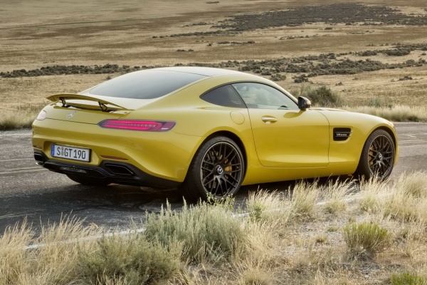Спорткар Mercedes-AMG GT представлен официально