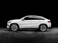 Mercedes-Benz представил GLE Coupe - конкурента BMW X6