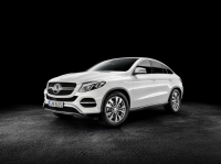 Mercedes-Benz представил GLE Coupe - конкурента BMW X6