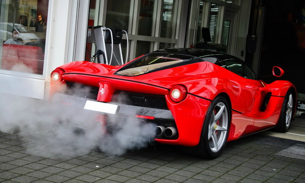 Европа может отложить введение запрета на автомобили с ДВС с 2035 года