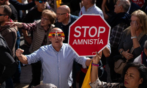 В Испании прошли масштабные протесты против амнистии для сепаратистов