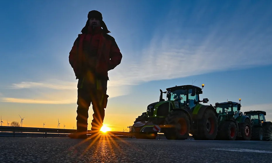 Завод Volkswagen в Германии приостановил работу из-за забастовки фермеров