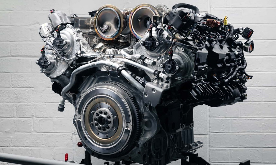 Bentley заменит флагманский 6,0-литровый мотор W12 гибридным V8