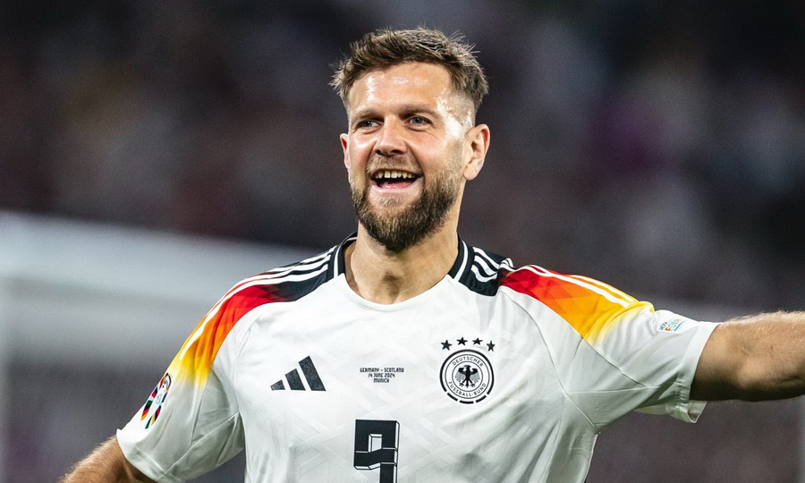 Германия в концовке избежала поражения от Швейцарии