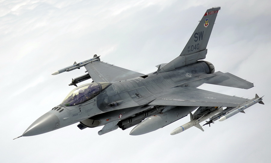Истребители F-16 прибыли в Украину