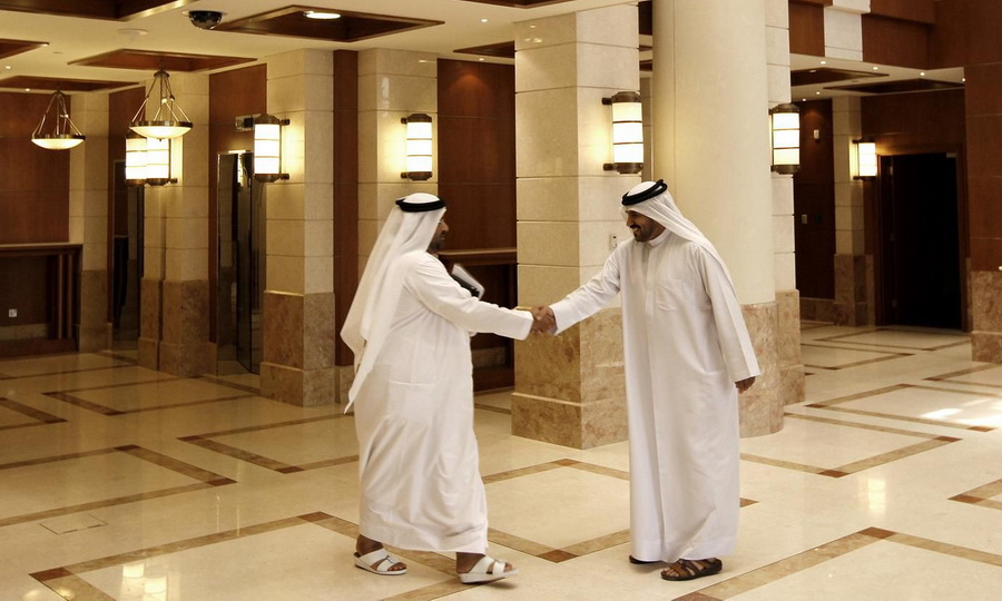 Банки ОАЭ начали блокировать платежи из России за китайскую технику