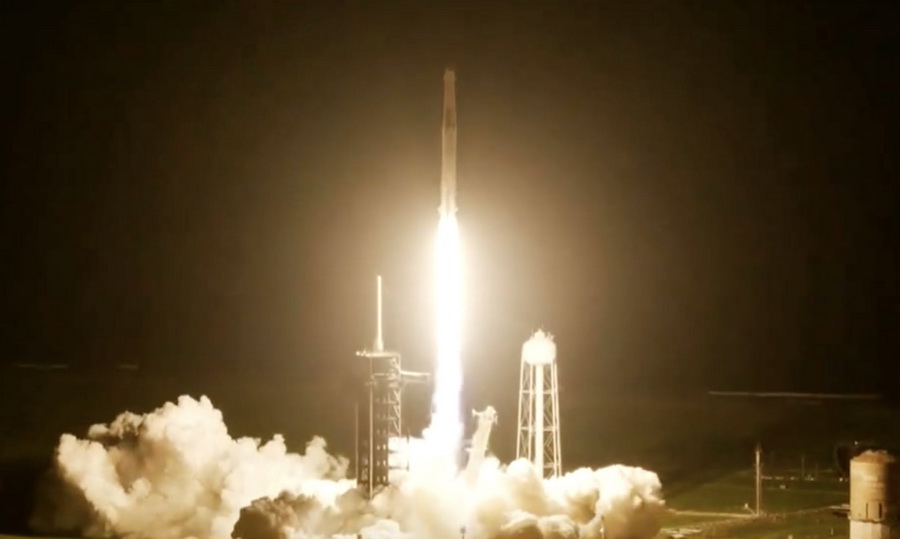 SpaceX запустил первую исследовательскую частную миссию